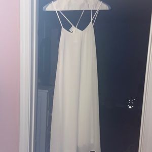 White sleeveless Dress